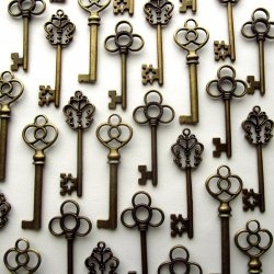 Aokbean Mixed Set of 30 Vintage Skeleton Keys