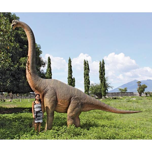 Jurassic Sized Brachiosaurus Dinosaur Statue
