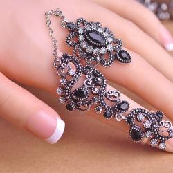 Carved Flowers Vintage Pretty Exquisite Ring