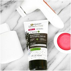 Garnier SkinActive Charcoal Blackhead Acne Treatment Scrub