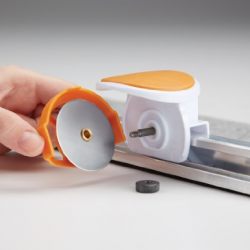 Fiskars 6x24 Inch Rotary Cutter and Ruler Combo
