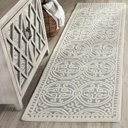 Safavieh Cambridge Collection Handcrafted Moroccan Geometric Silver and Ivory Premium Wool Runner (2'6" x 10')