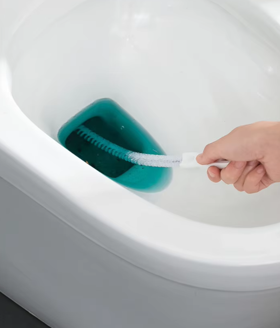 Flexible pipe dredging brush with nylon bristles designed for cleaning kitchen and bathroom drains.